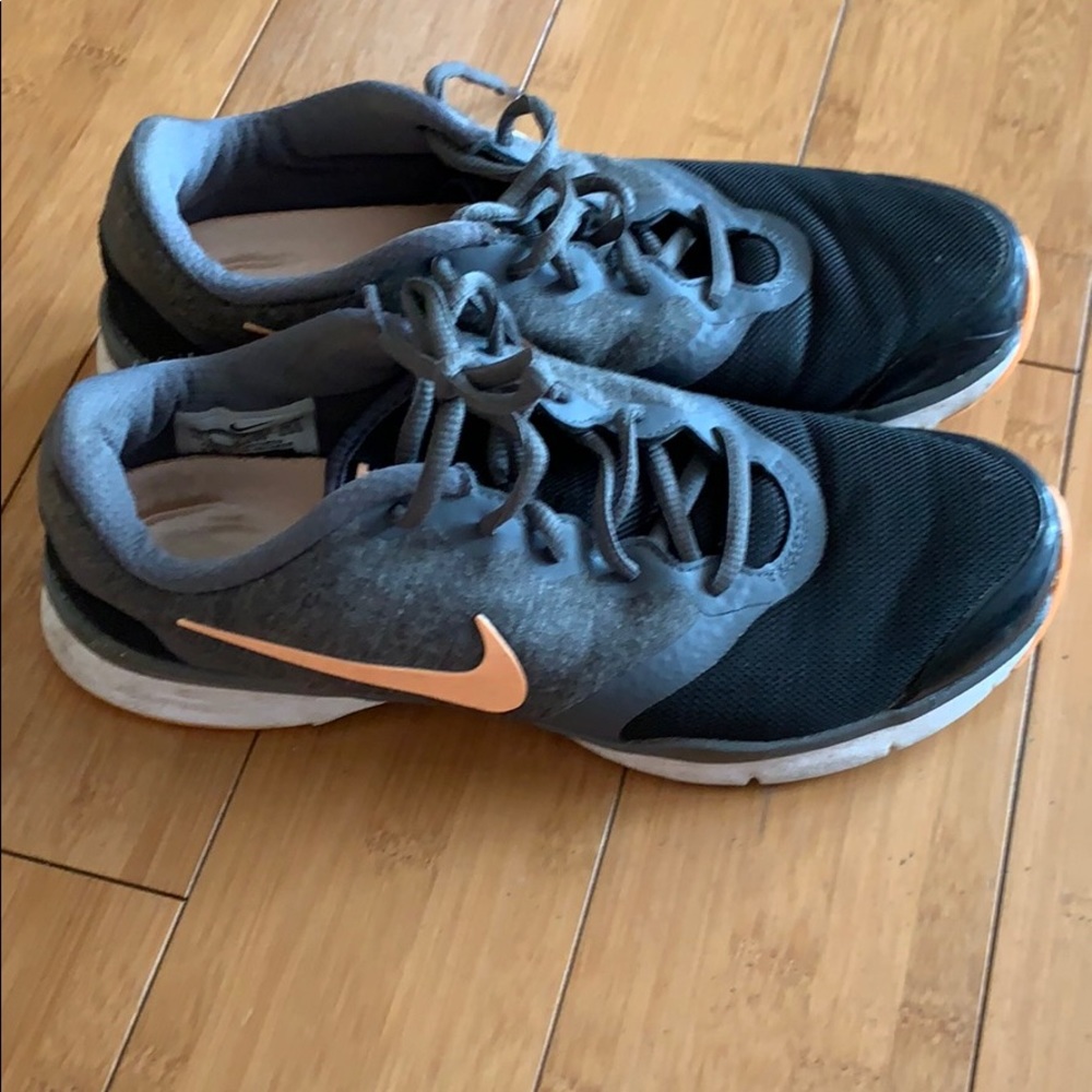 Nike Women’s Shoes Size 7.5